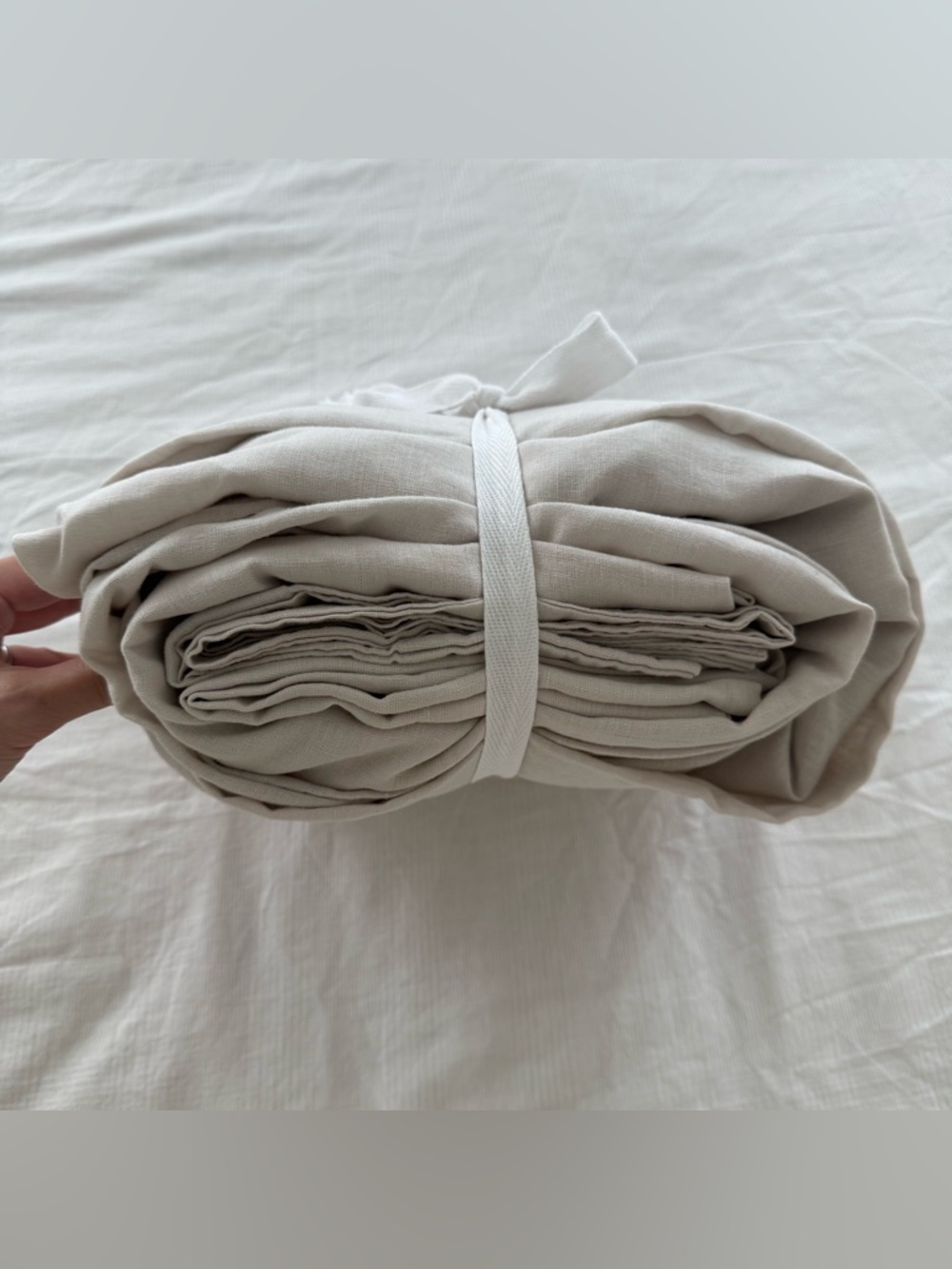 New Quince European Linen Fitted Sheet Set Queen - Sand MSRP $124 - Picture 5 of 10